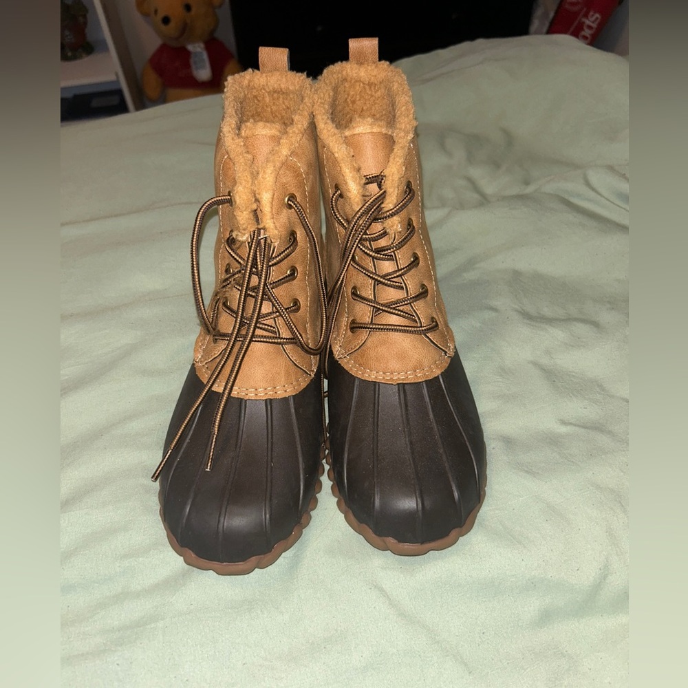 DKSUKO Women’s Tan Rainboots Size 6